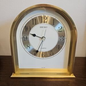 Vtg Seiko Quartz Mantel/Shelf Clock Brass Arched Floating Dial Made in Japan